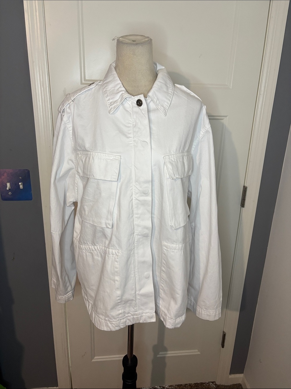 Zara Slightly Oversized White Utility Jacket